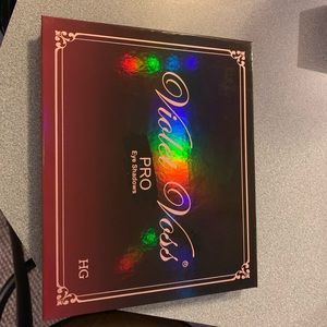 Violet Voss Pro eyeshadow palette